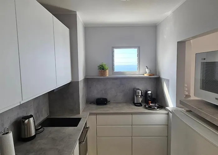 3 Islands View Apartmán *