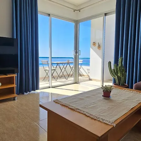 3 Islands View Apartament *